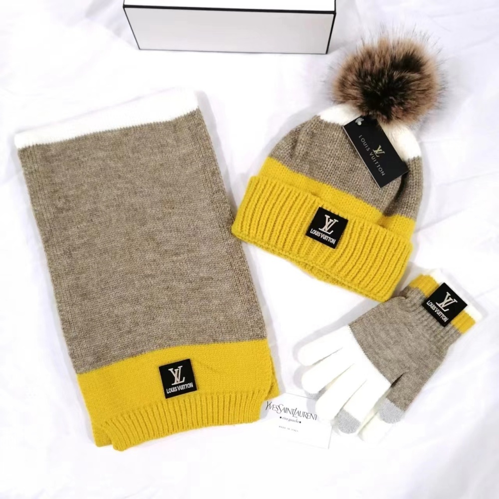 LV winter three-piece set (scarf + fleece-lined hat + gloves)