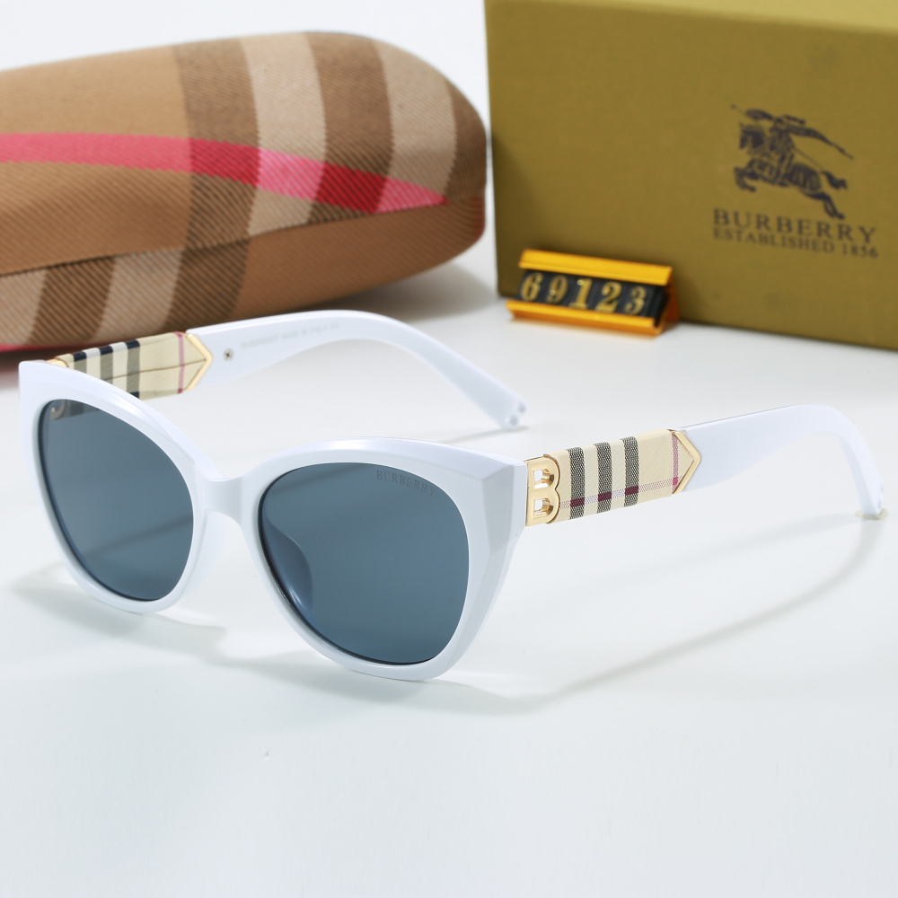 Burberry sunglasses with box 69123