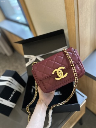 CHANEL square fat bag, one shoulder crossbody carrying chain bag