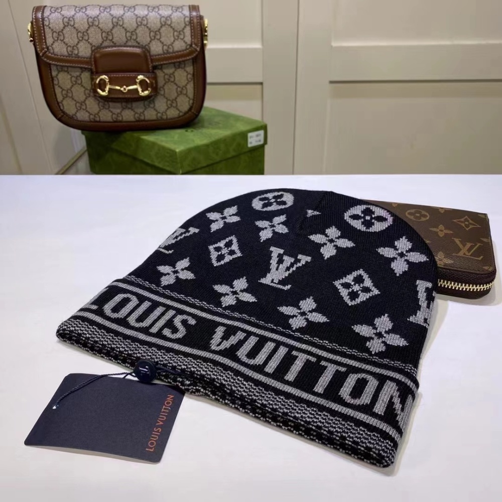 LV new fashionable knitted hat