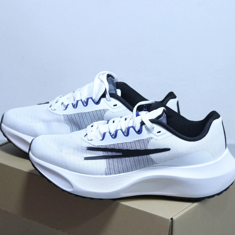 FL5 With shoe box nike