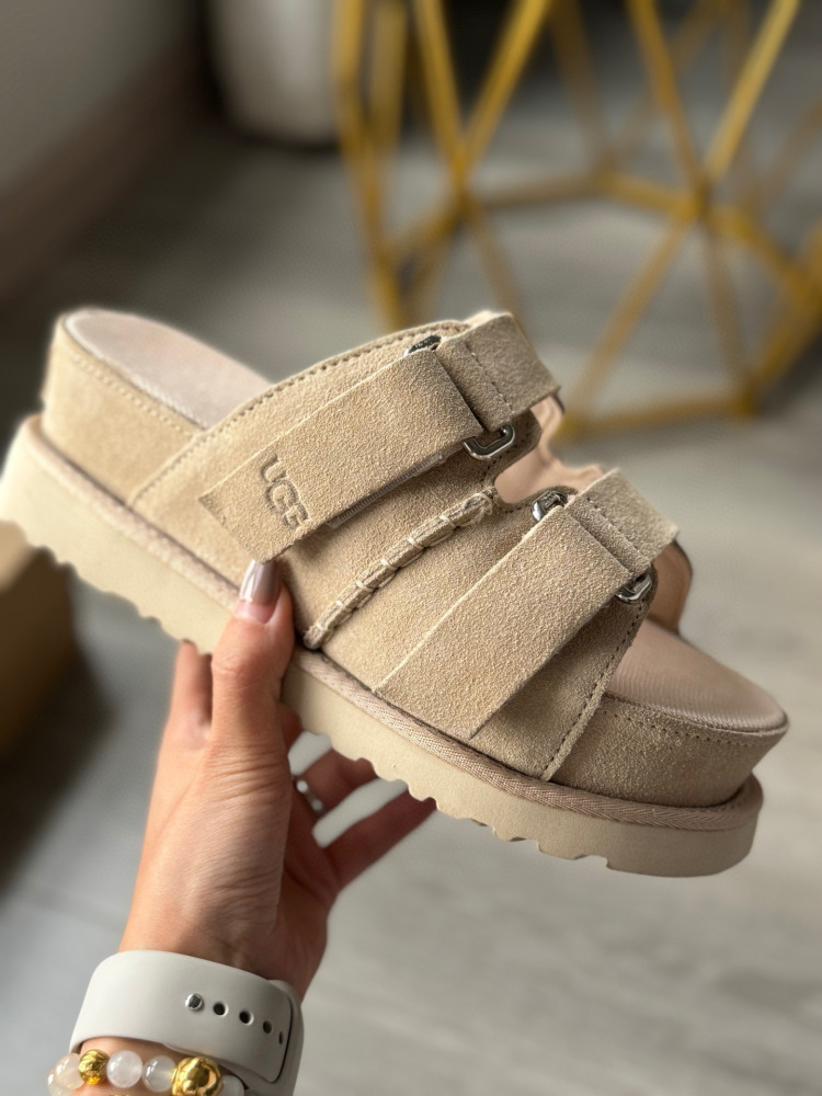 UGG's new high-value open-toe sandals, platform, height-increasing, thick sole.