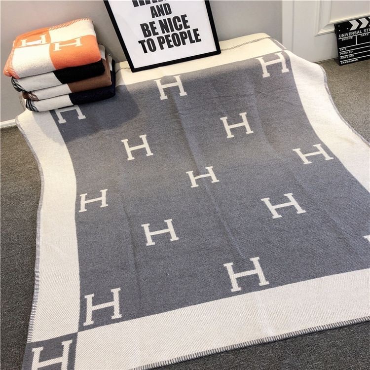 Hermès cashmere wool blanket, sofa blanket, all-season blanket, office towel blanket, nap blanket, air conditioning blanket