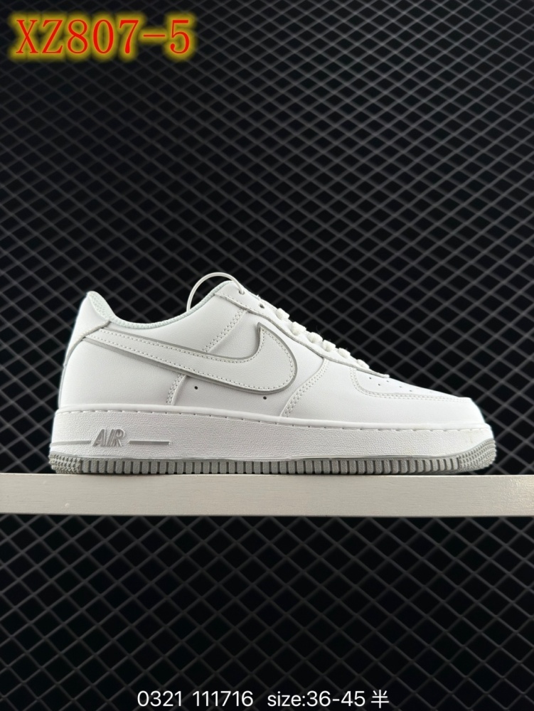 XZ807 Nike Air Force l' 07 Low\"White\/Light Grey"