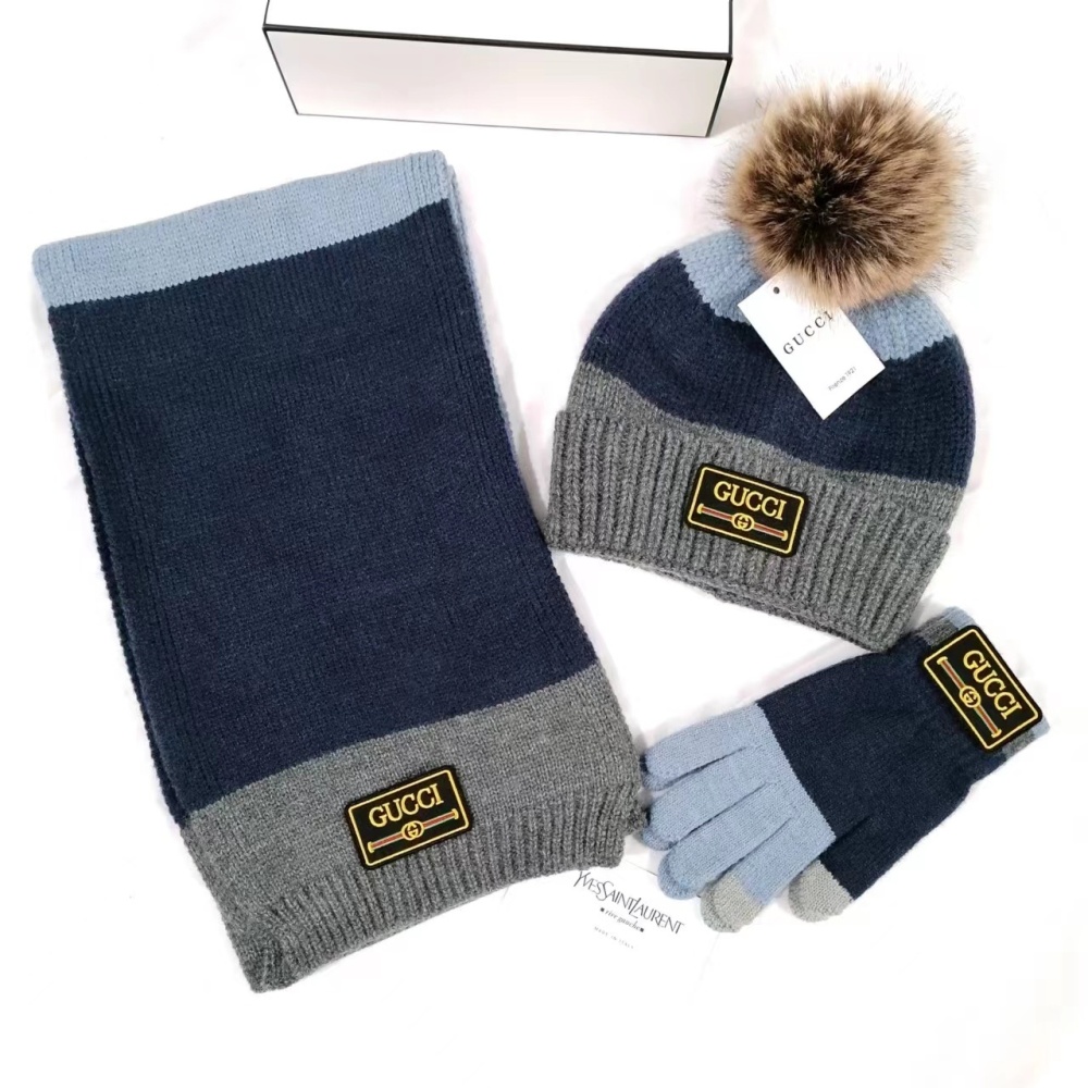 GUCCI scarf + fleece-lined hat + gloves three-piece set