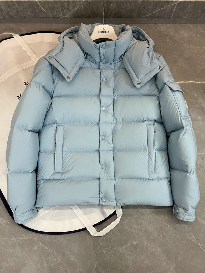 Moncler's new high-quality down jacket