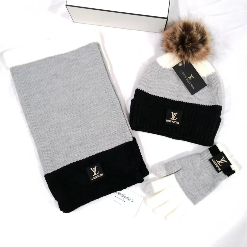 LV winter three-piece set (scarf + fleece-lined hat + gloves)