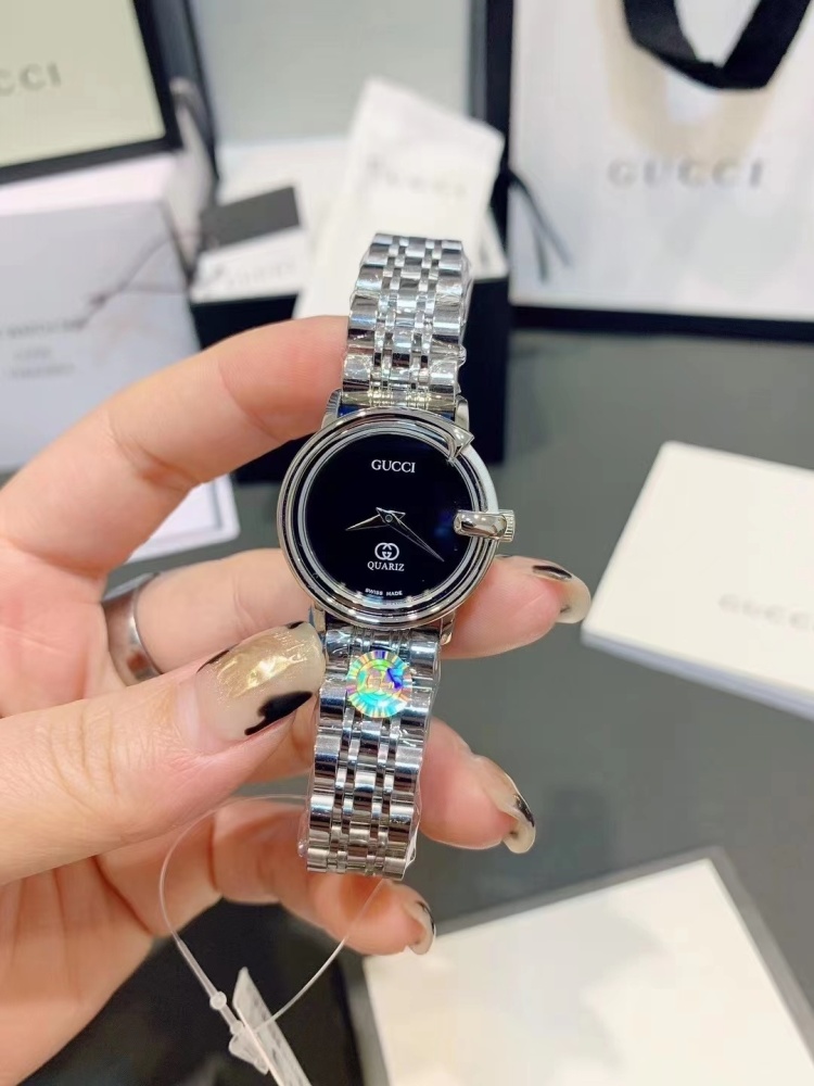 Gucci fashionable and high-quality watch with box