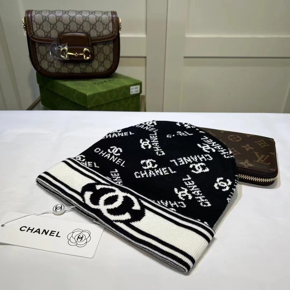 CHANEL Knitted Hat 5