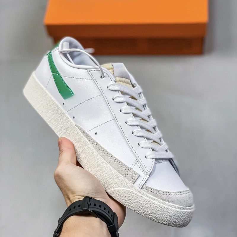 BLA With shoe box nike