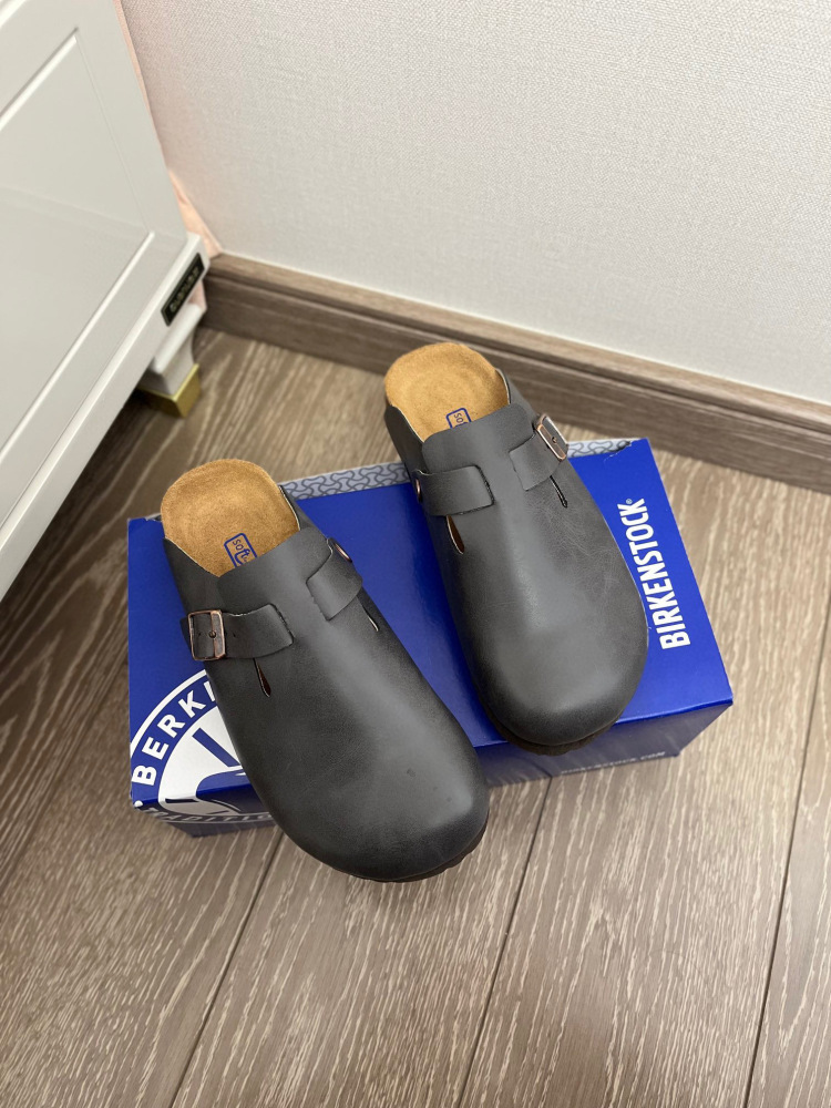 BIRKENSTOCK unisex leather slip-on shoes