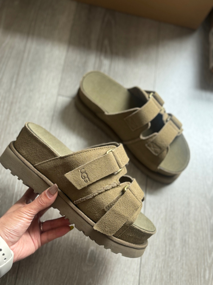 UGG's new high-value open-toe sandals, platform, height-increasing, thick sole.