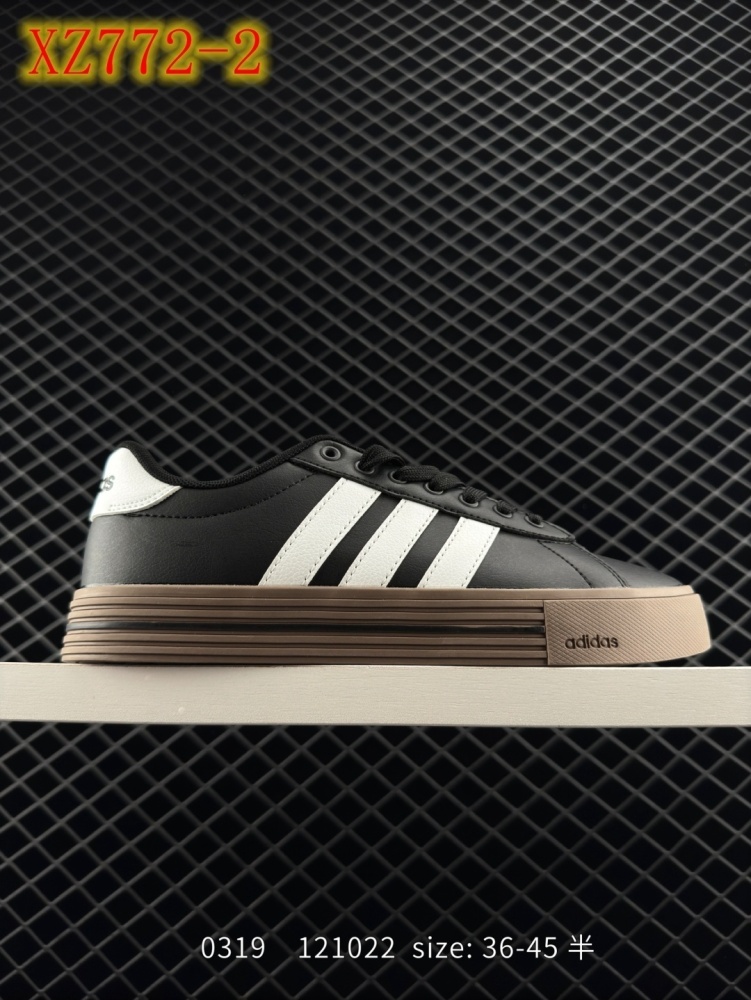 XZ772 Adidas DAILY 4.0
