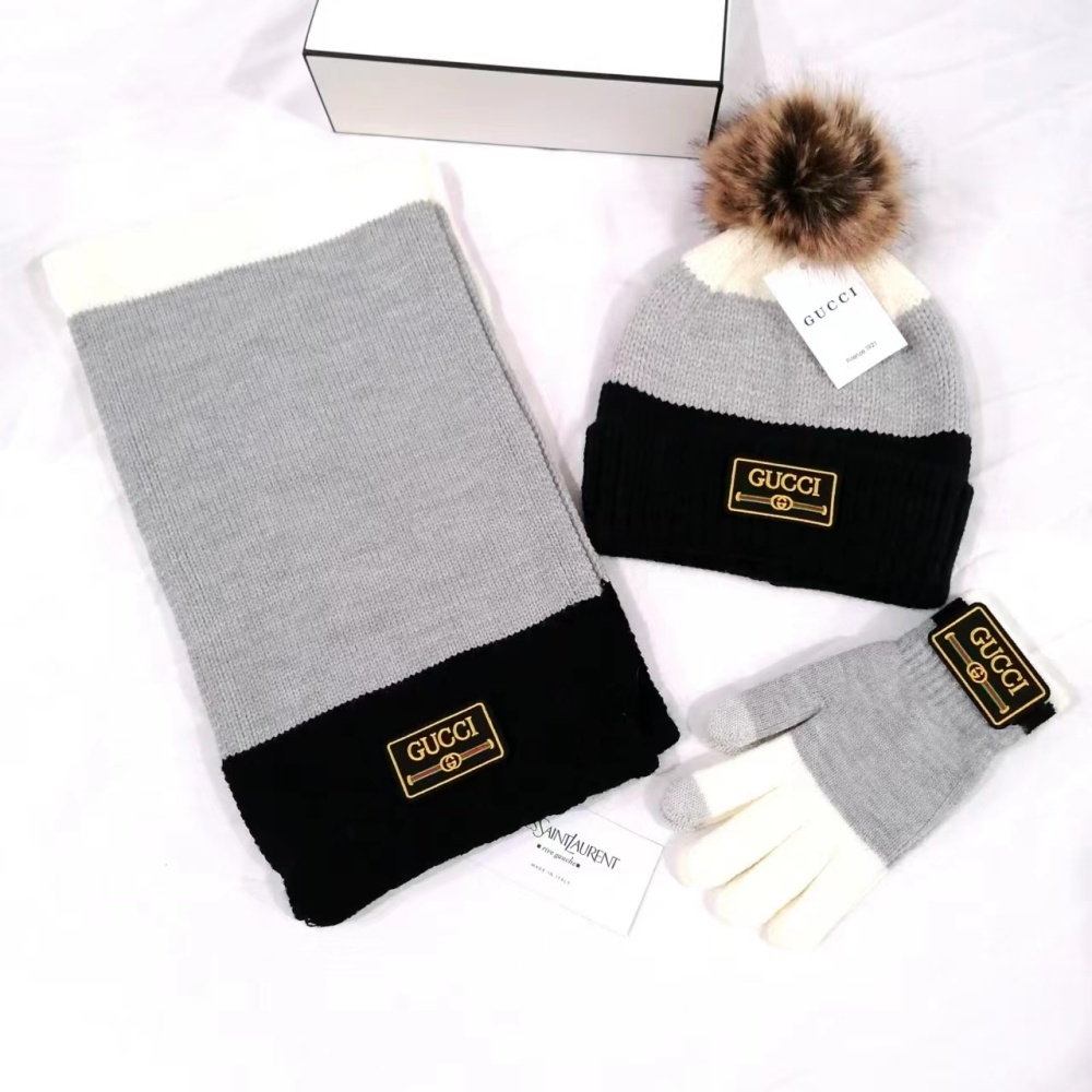 GUCCI scarf + fleece-lined hat + gloves three-piece set