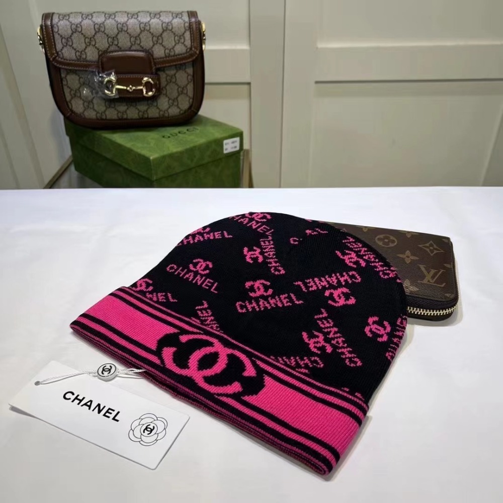 CHANEL Knitted Hat 5