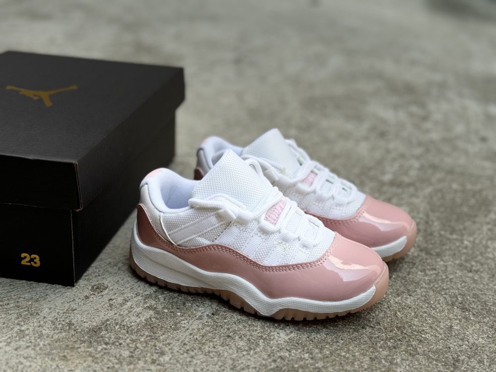 TX2 NIKE AJ11 Children's Shoes