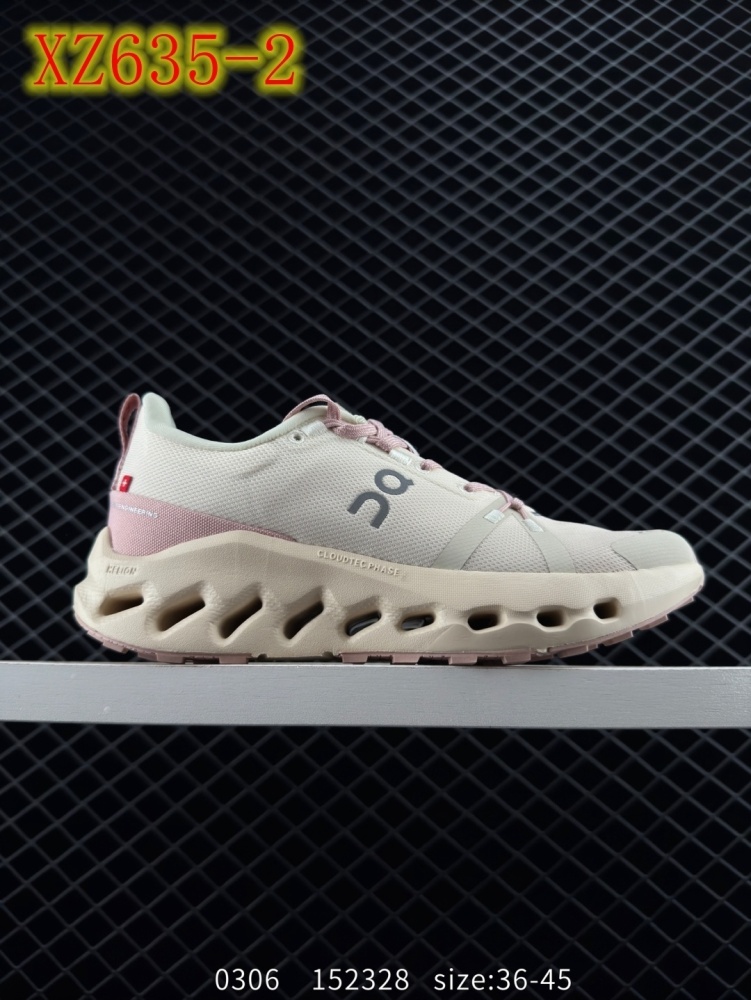 XZ635 Loewe x On Cloudtilt