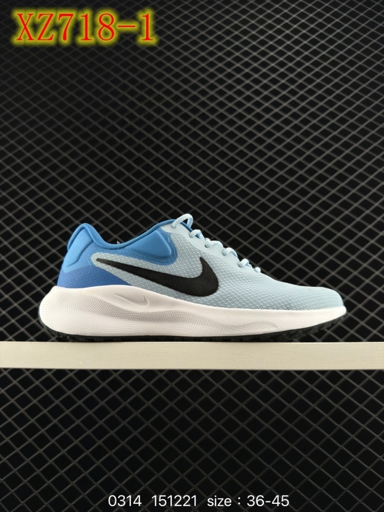 XZ718 Nike REVOLUTION7