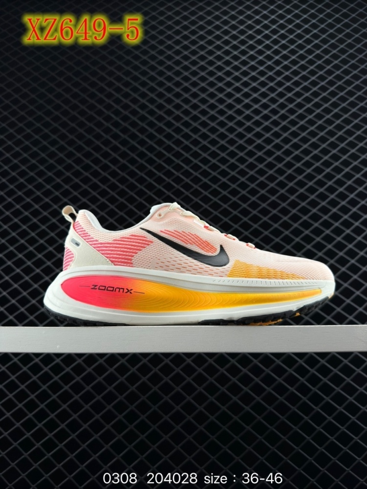 XZ649 Nike Vomero 18