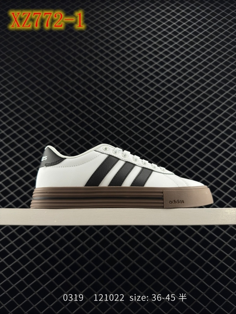 XZ772 Adidas DAILY 4.0
