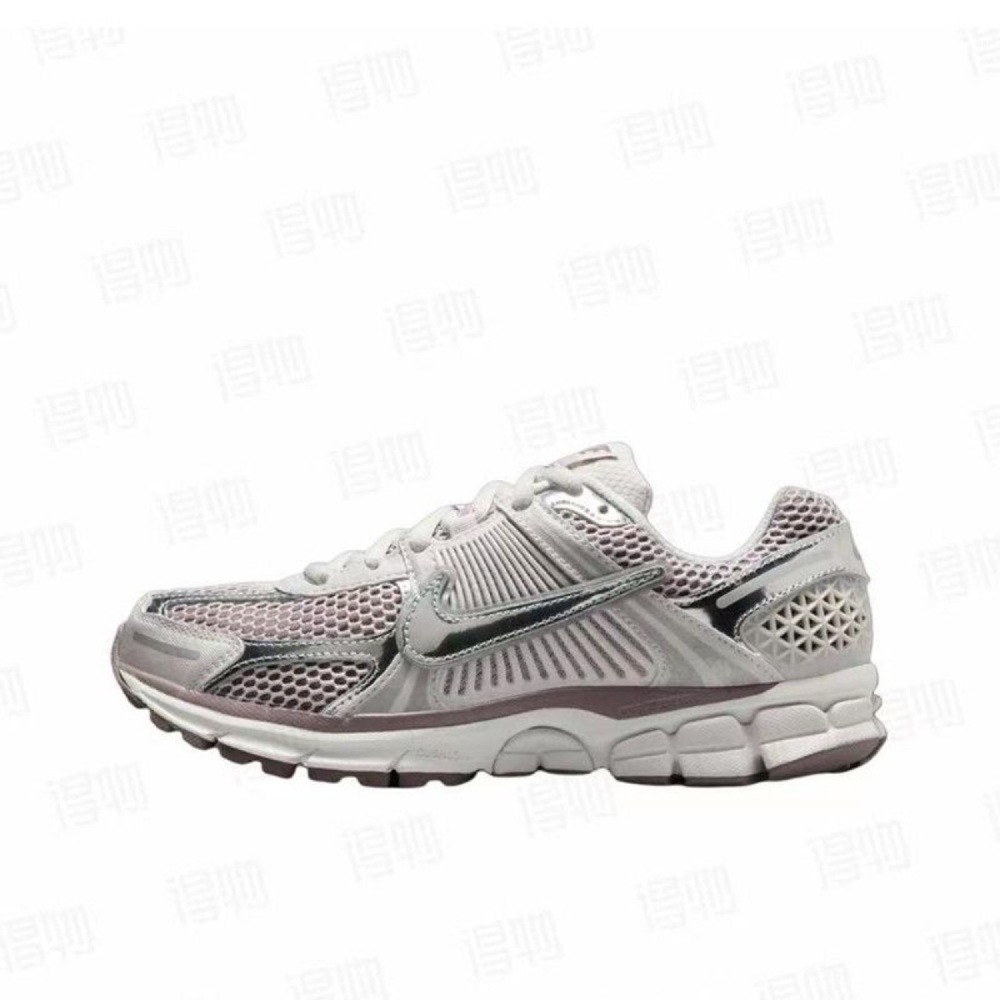 NIKE Air Zoom Vomero5 Women's Sneakers - Retro and Versatile