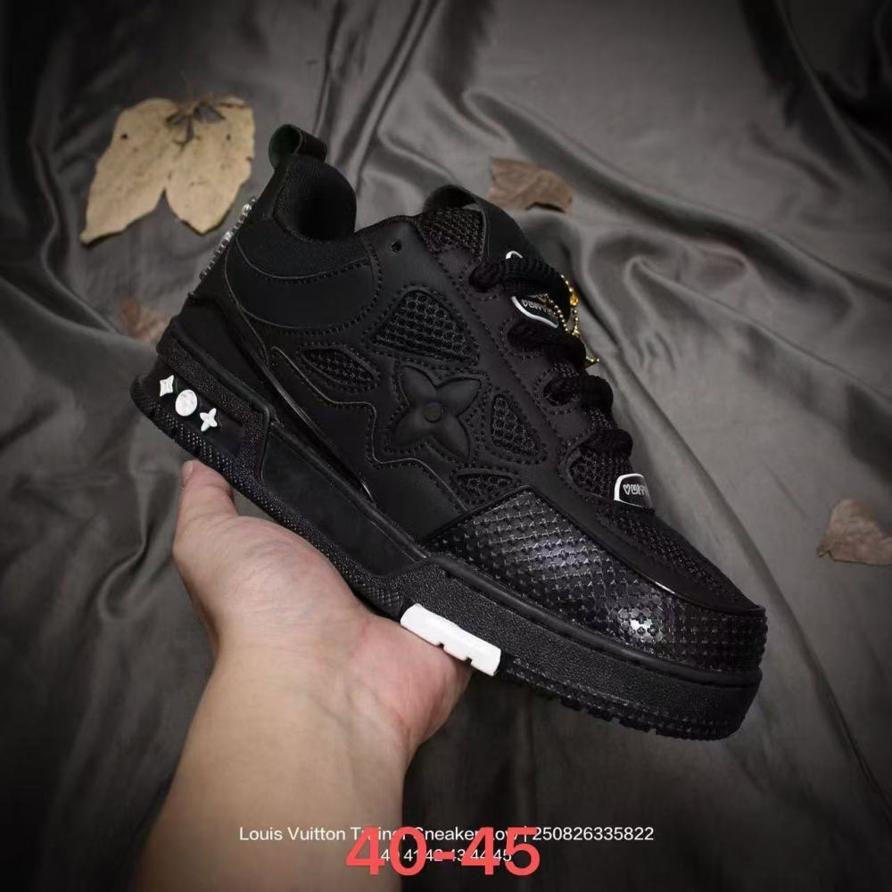 LV New hot-selling men's and women's loafers\/skate shoes