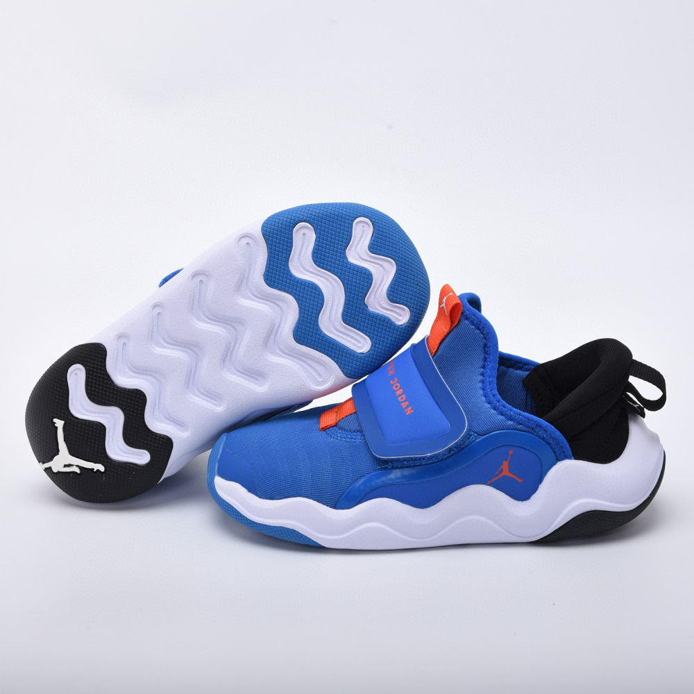 TX5 NIKE Little Shark Second Generation Children's Shoes