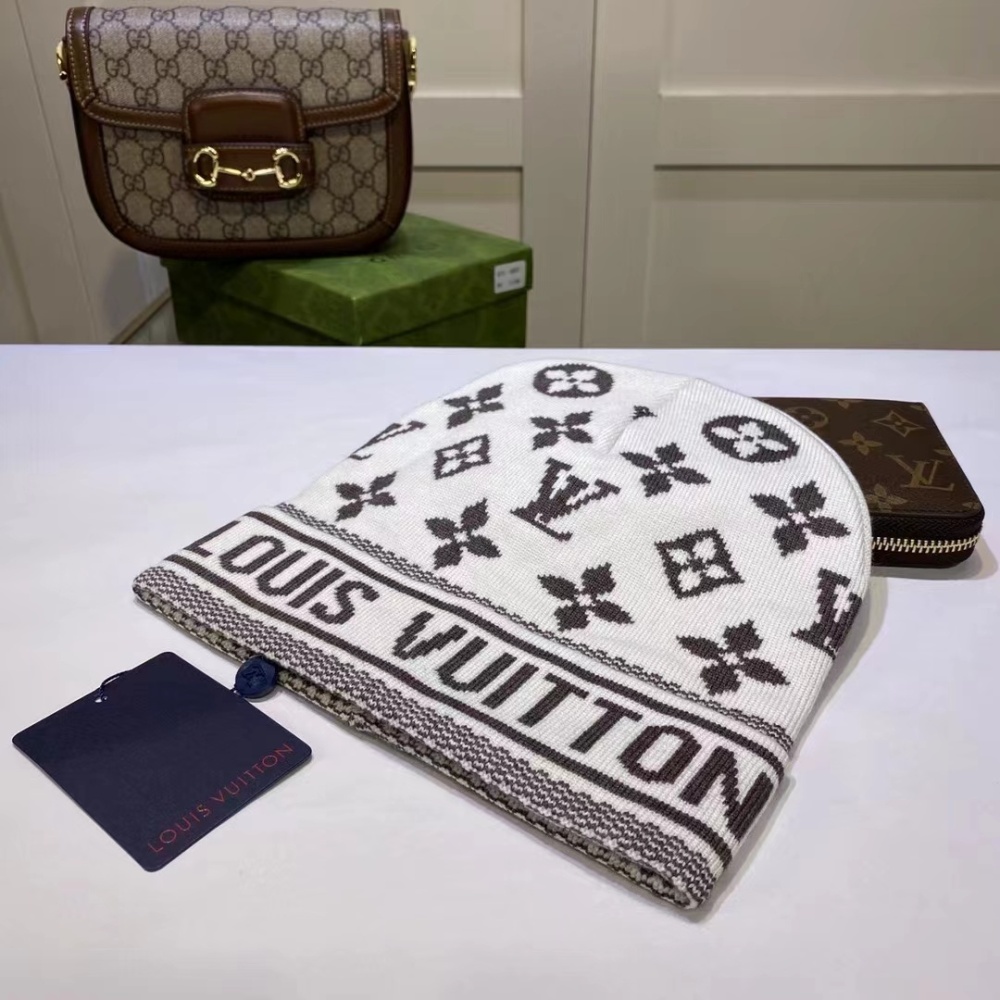 LV new fashionable knitted hat