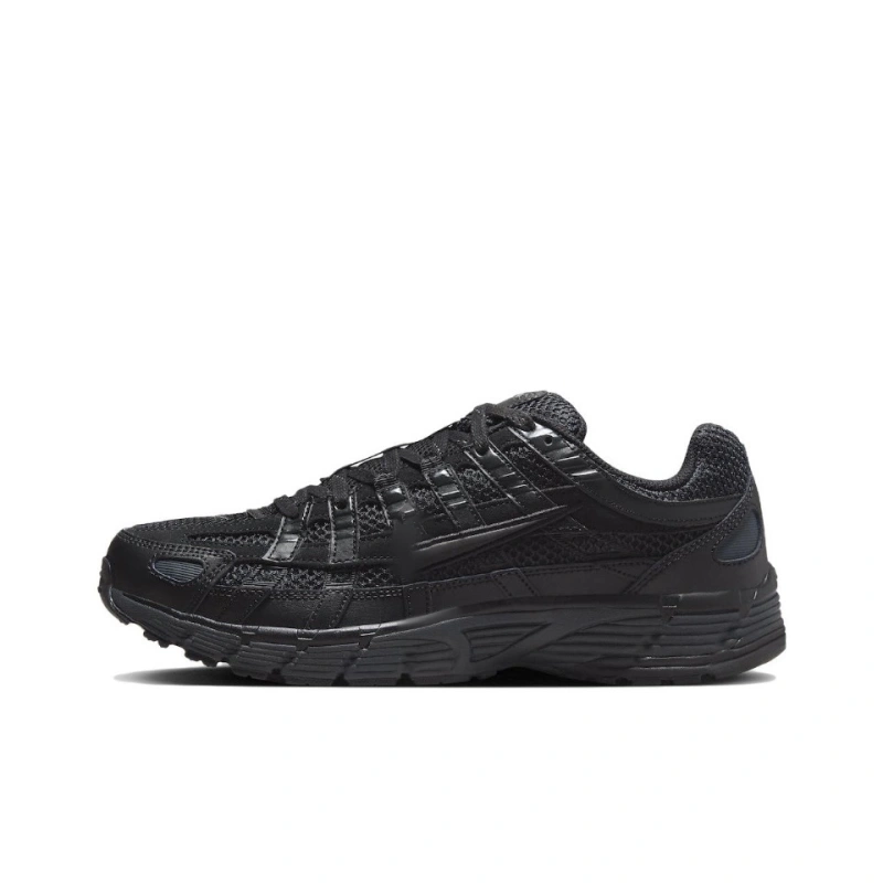 NIKE P6000