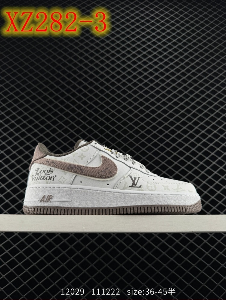 NIKE Air Force 1 Low