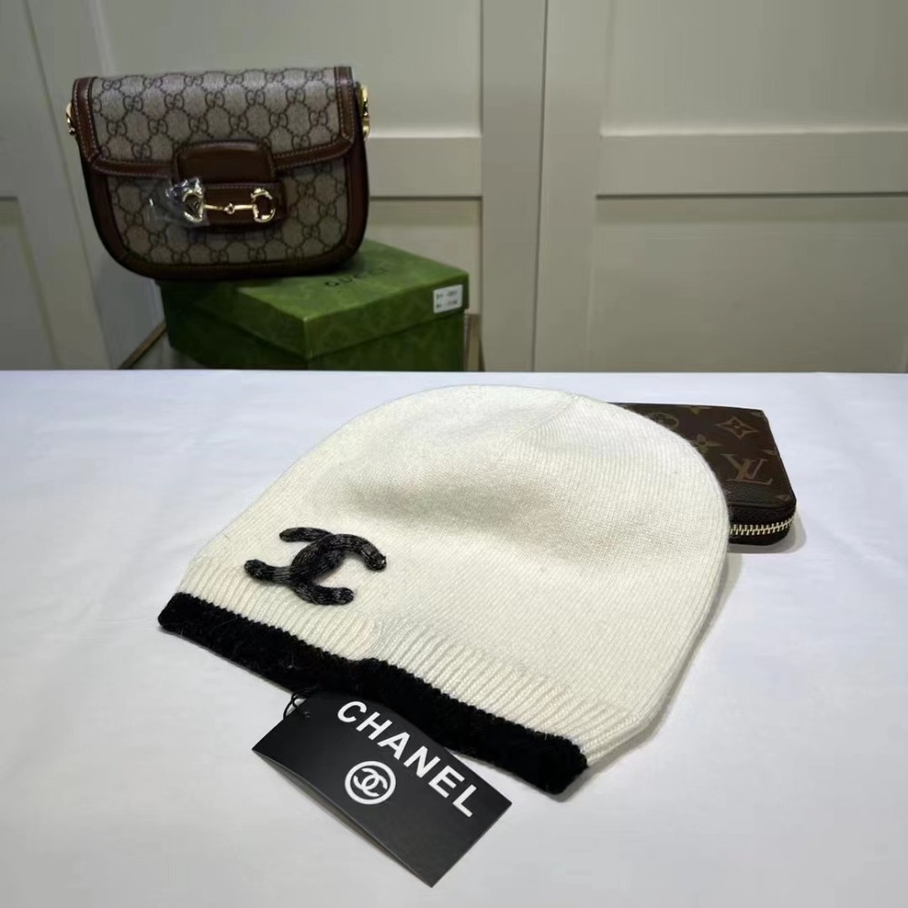 CHANEL Knitted Hat 3