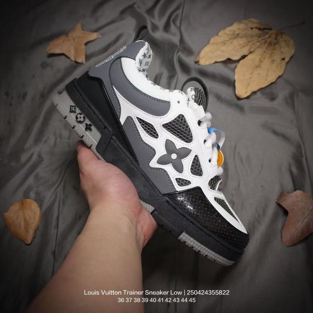 LV New hot-selling men's and women's loafers\/skate shoes