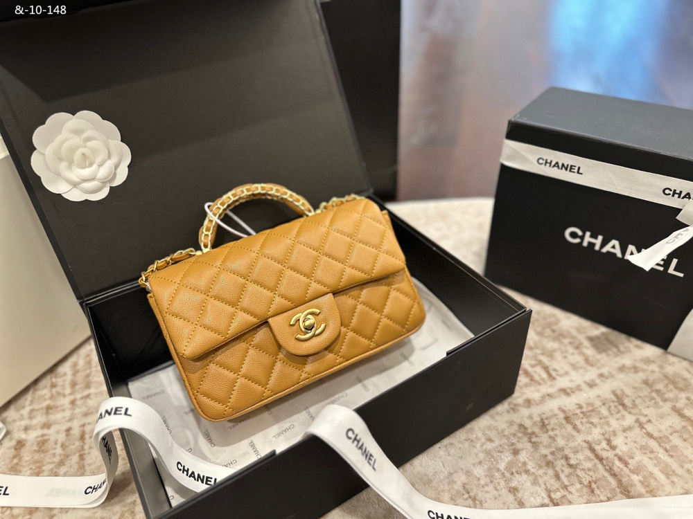 CHANEL caviar single shoulder crossbody handle chain bag, hand-held square fat bag