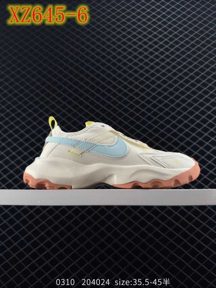 XZ645 Nike TC 7900