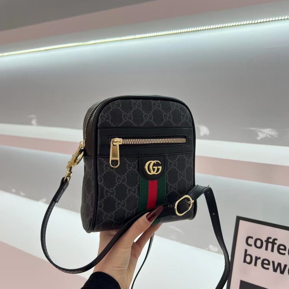 GUCCI Women's Shoulder Bag