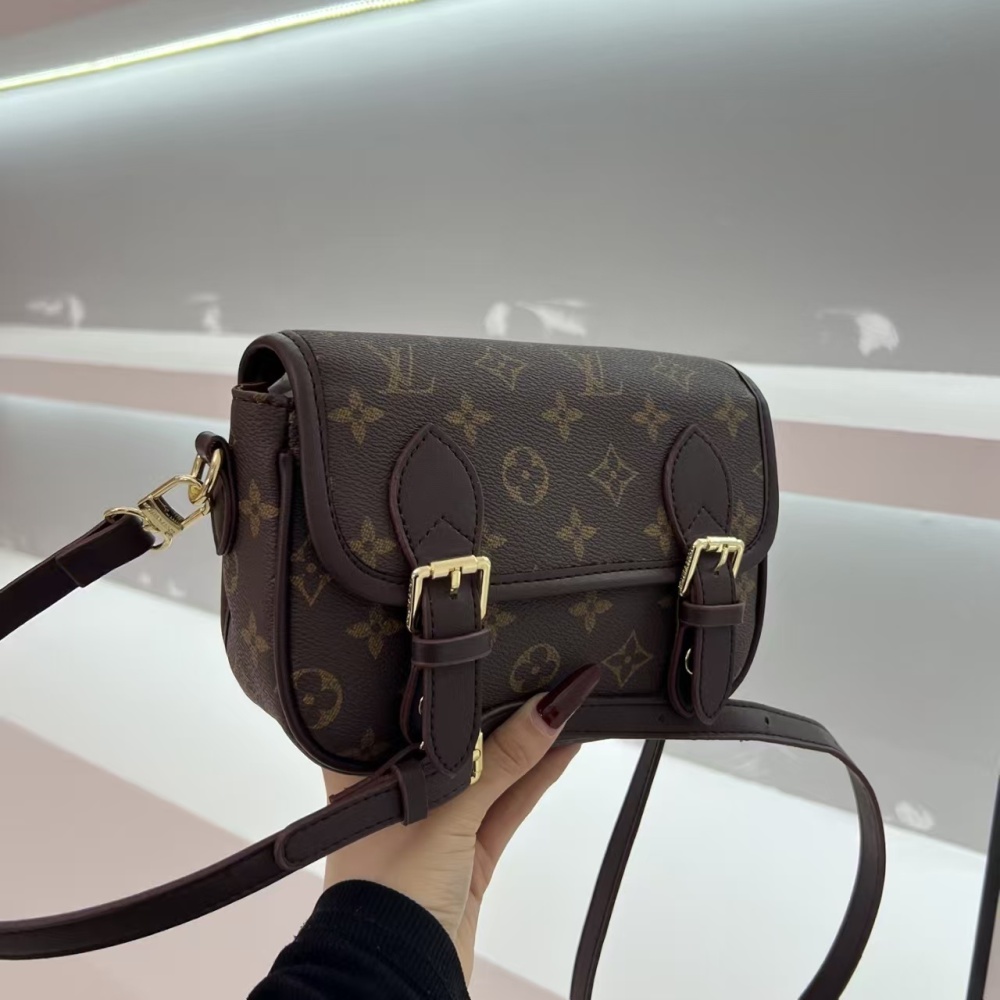 LV Women's Shoulder Bag\/Messenger Bag