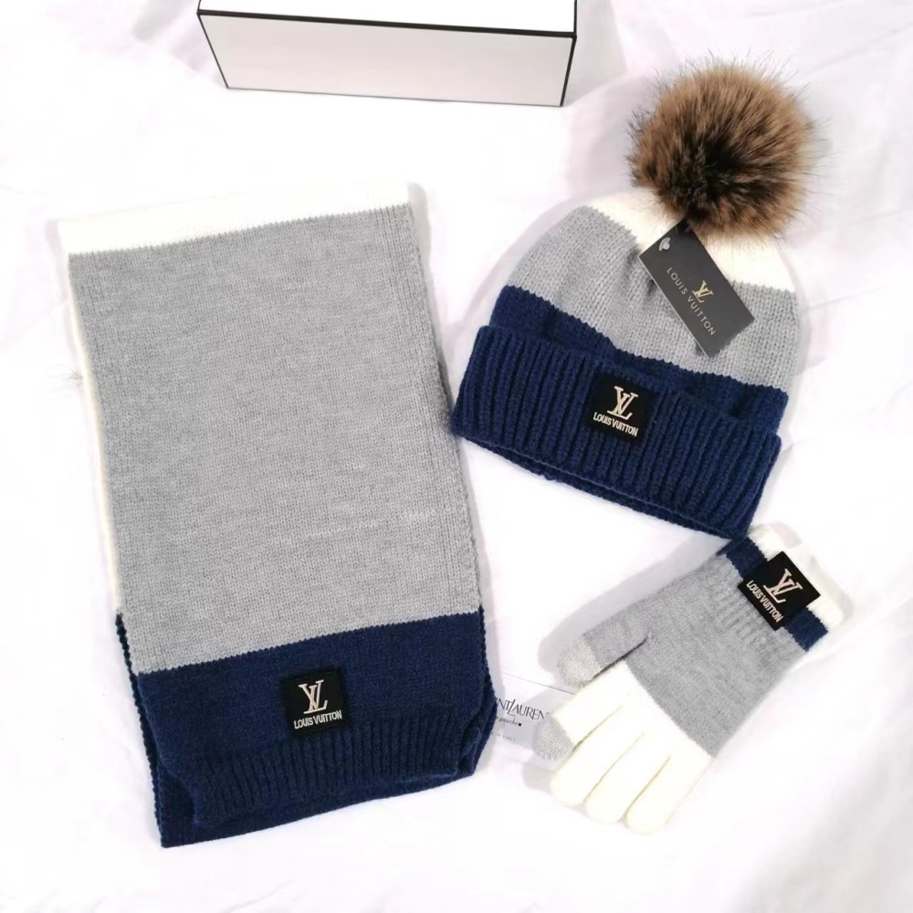 LV winter three-piece set (scarf + fleece-lined hat + gloves)