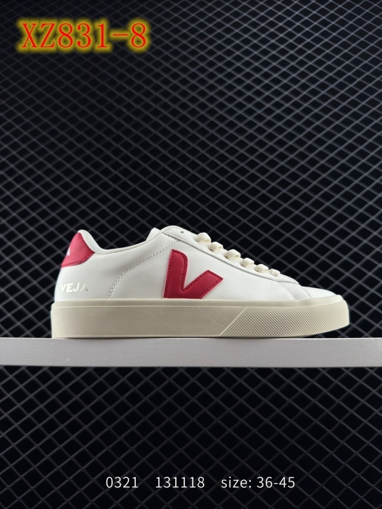 XZ831 Veja Campo Chrome Free Low Sneakers