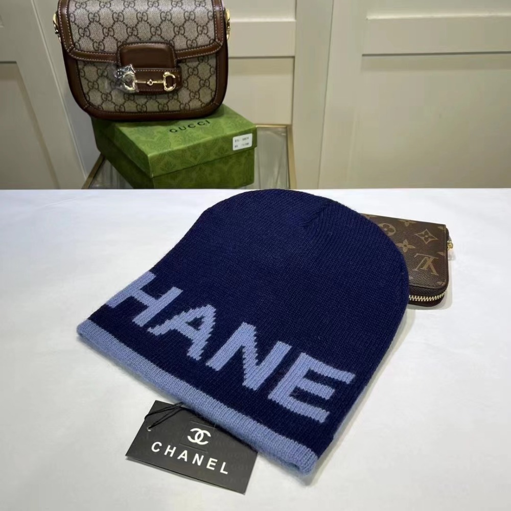 CHANEL Knitted Hat 4