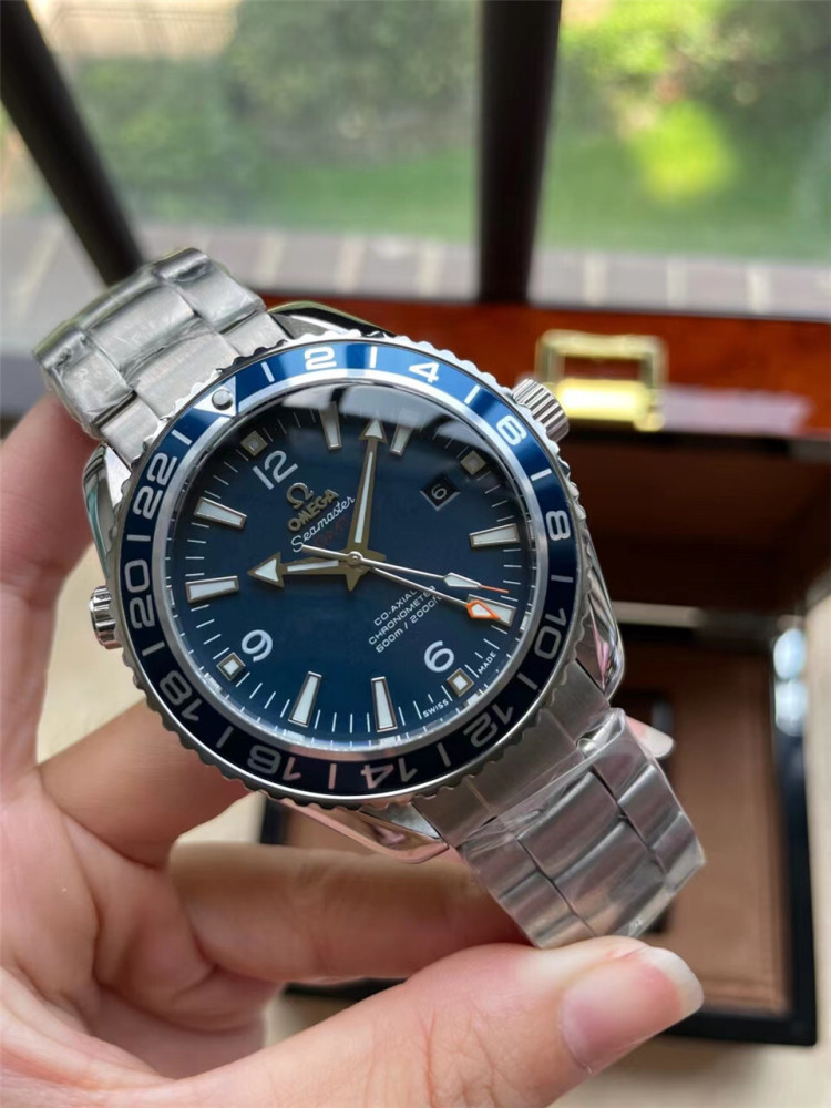 OMEGA classic high-quality watch with box