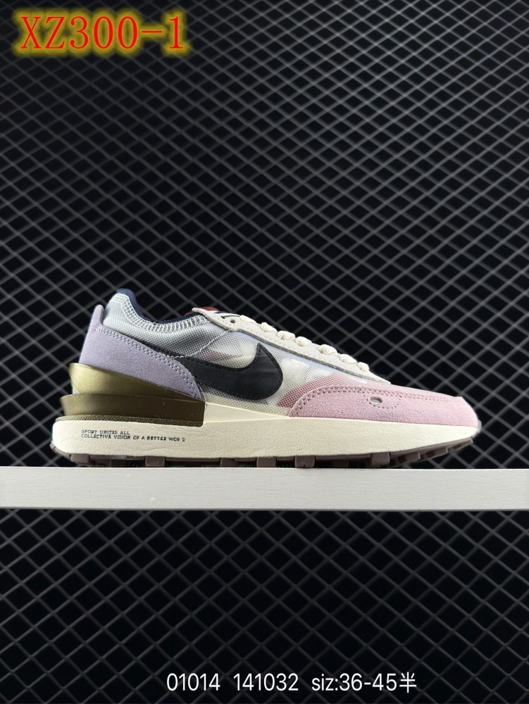 NIKE Vaporwaffle \/Sacai