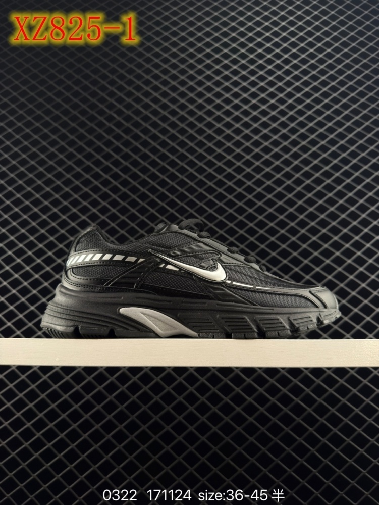 XZ825 Nike Initiator