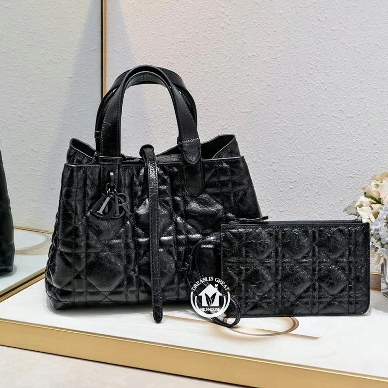 DIOR's new trendy quilted tote bag, underarm bag with small card holder, shoulder bag.
