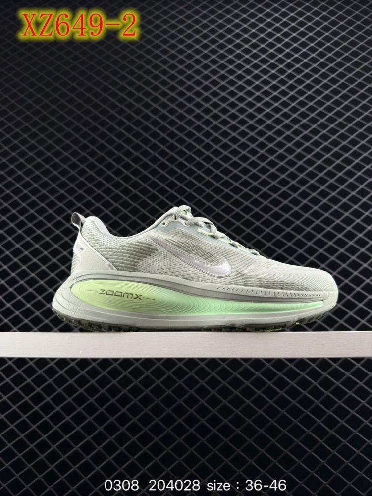 XZ649 Nike Vomero 18