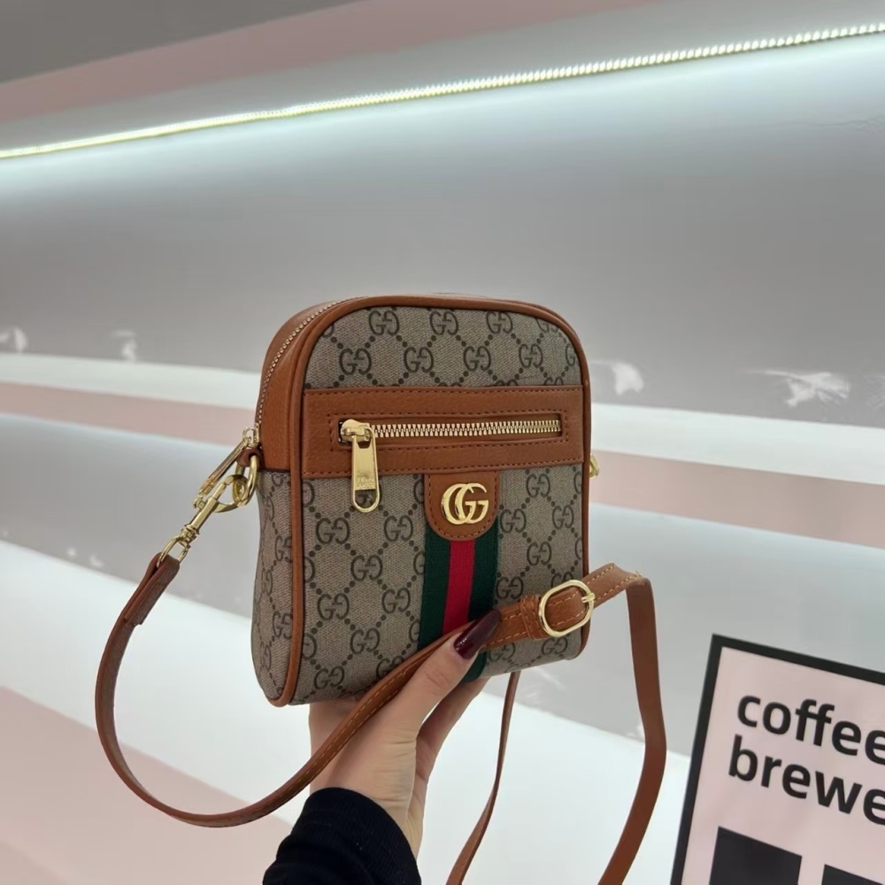 GUCCI Women's Shoulder Bag