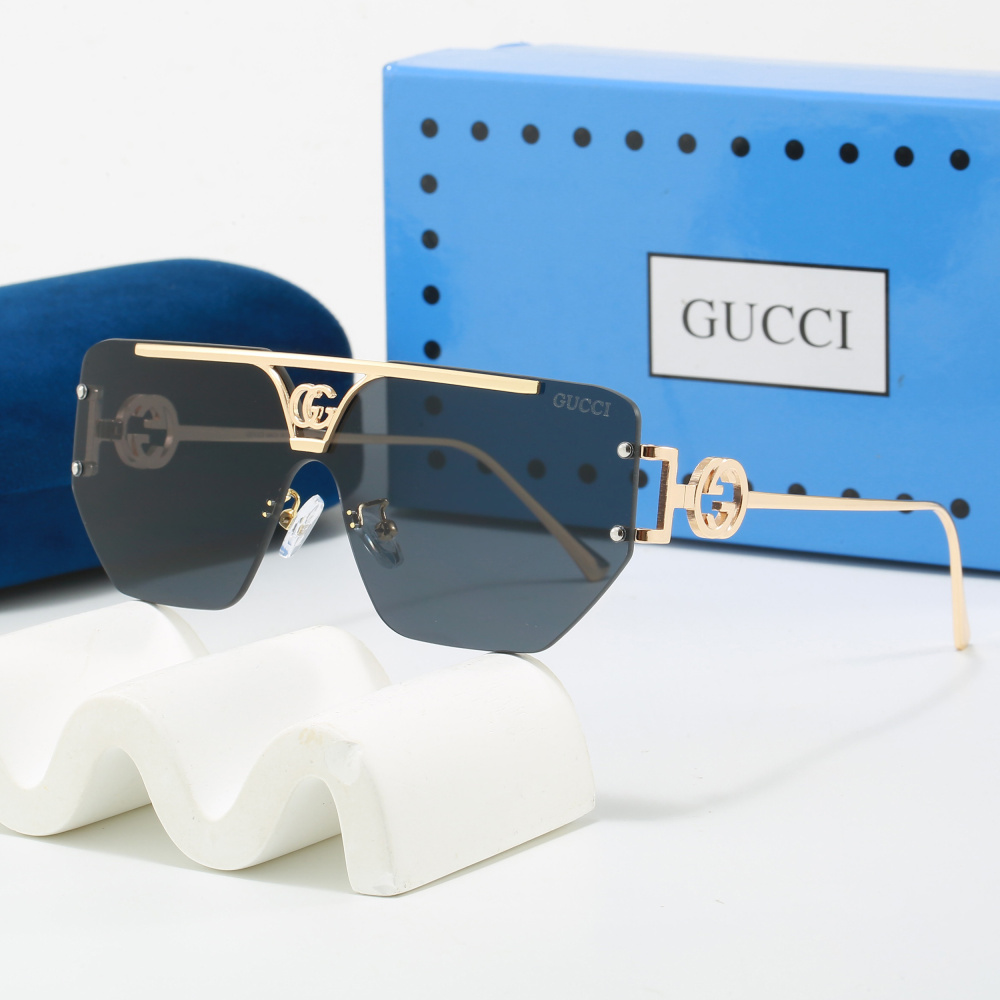 CHANEL sunglasses with box 201725