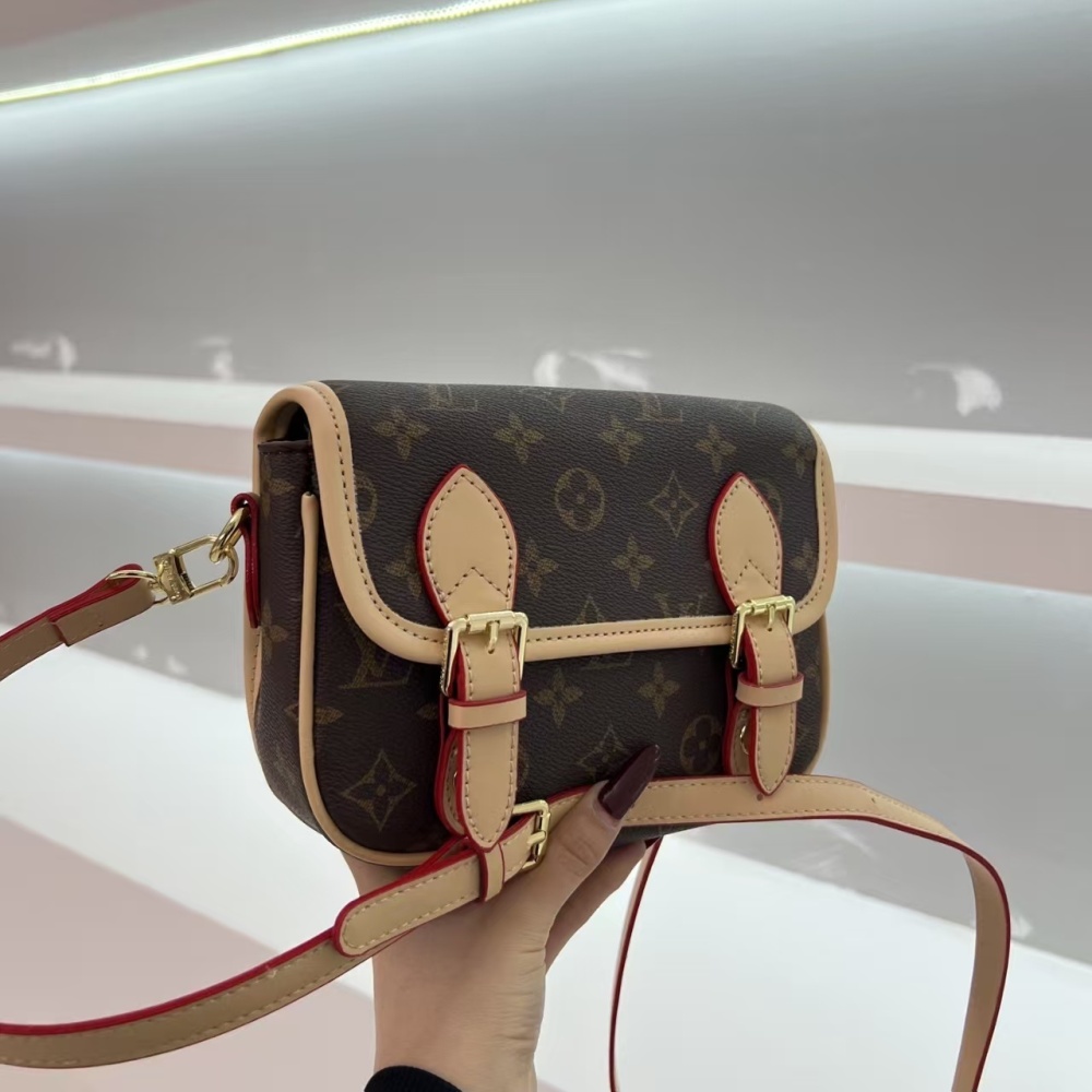 LV Women's Shoulder Bag\/Messenger Bag