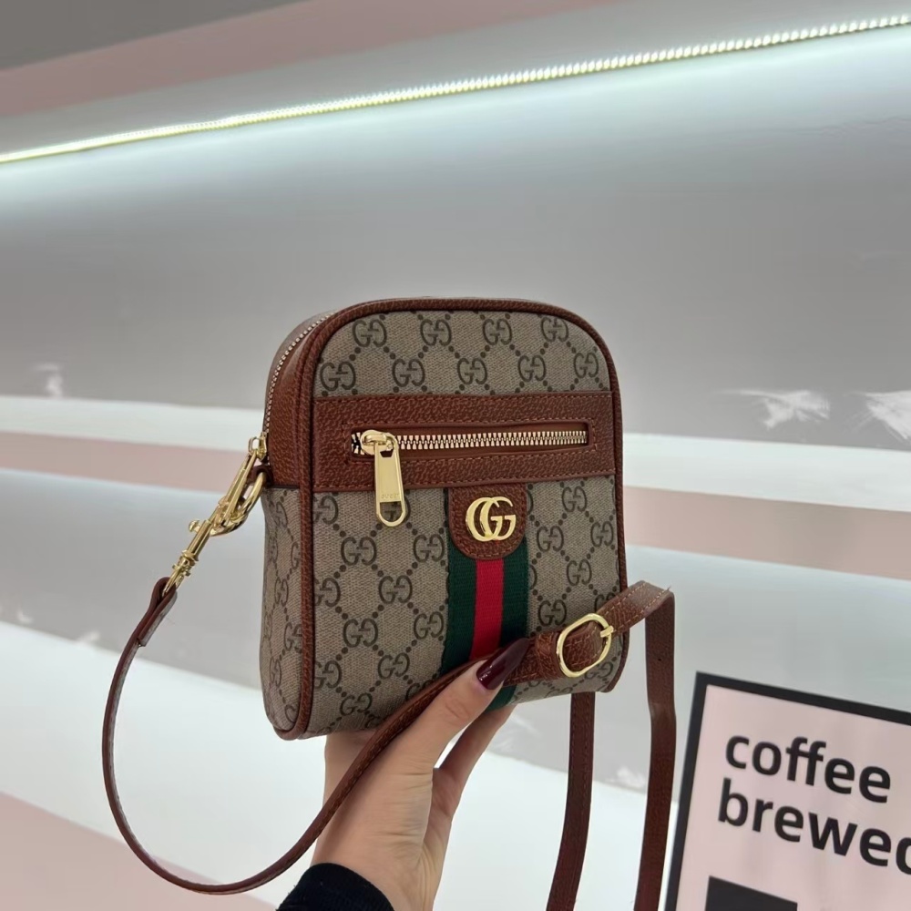 GUCCI Women's Shoulder Bag