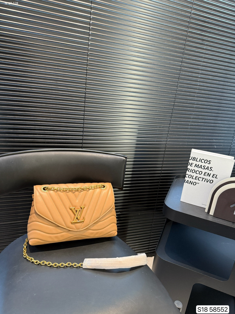 Louis Vuitton women's shoulder cross arm chain bag