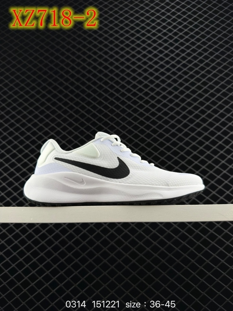 XZ718 Nike REVOLUTION7